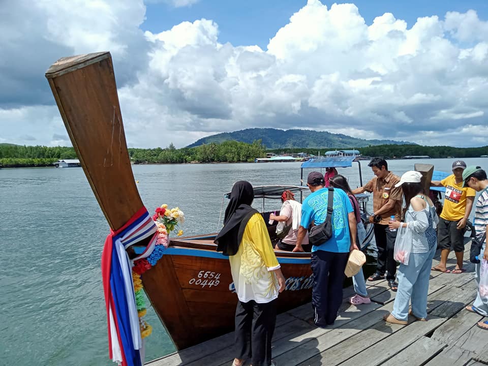 Mangrove Forest Ban Sam Chong Nuea
