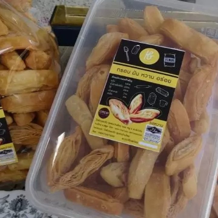 Mini crispy roti snacks