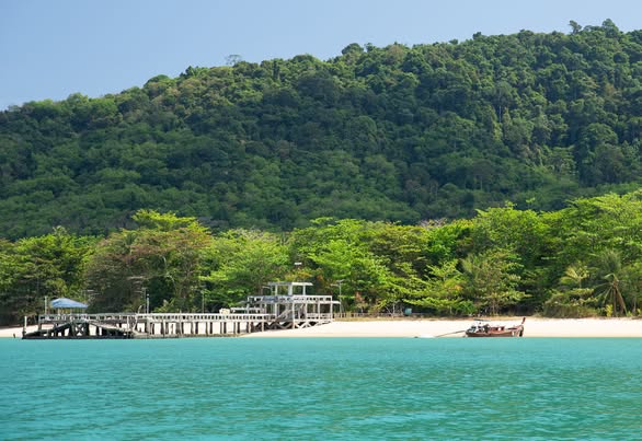 Escape the Chaos and Embrace Simplicity at Koh Lon Community, Phuket