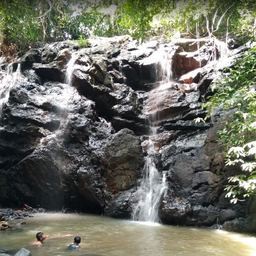 Thakow Waterfall