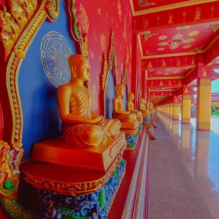 Wat Maha That Wachiramongkol (Wat Bang Thong)