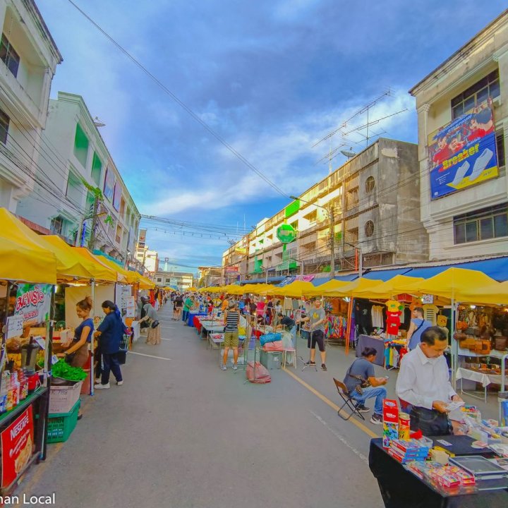 Krabi Walking Street